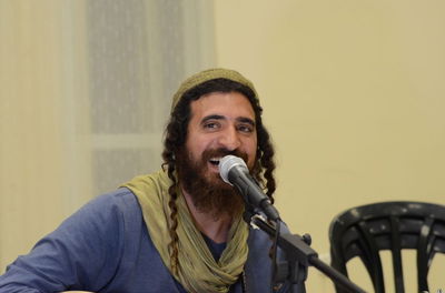 אביעד דרף בקליפ חדש לסינגל  "עבדים"