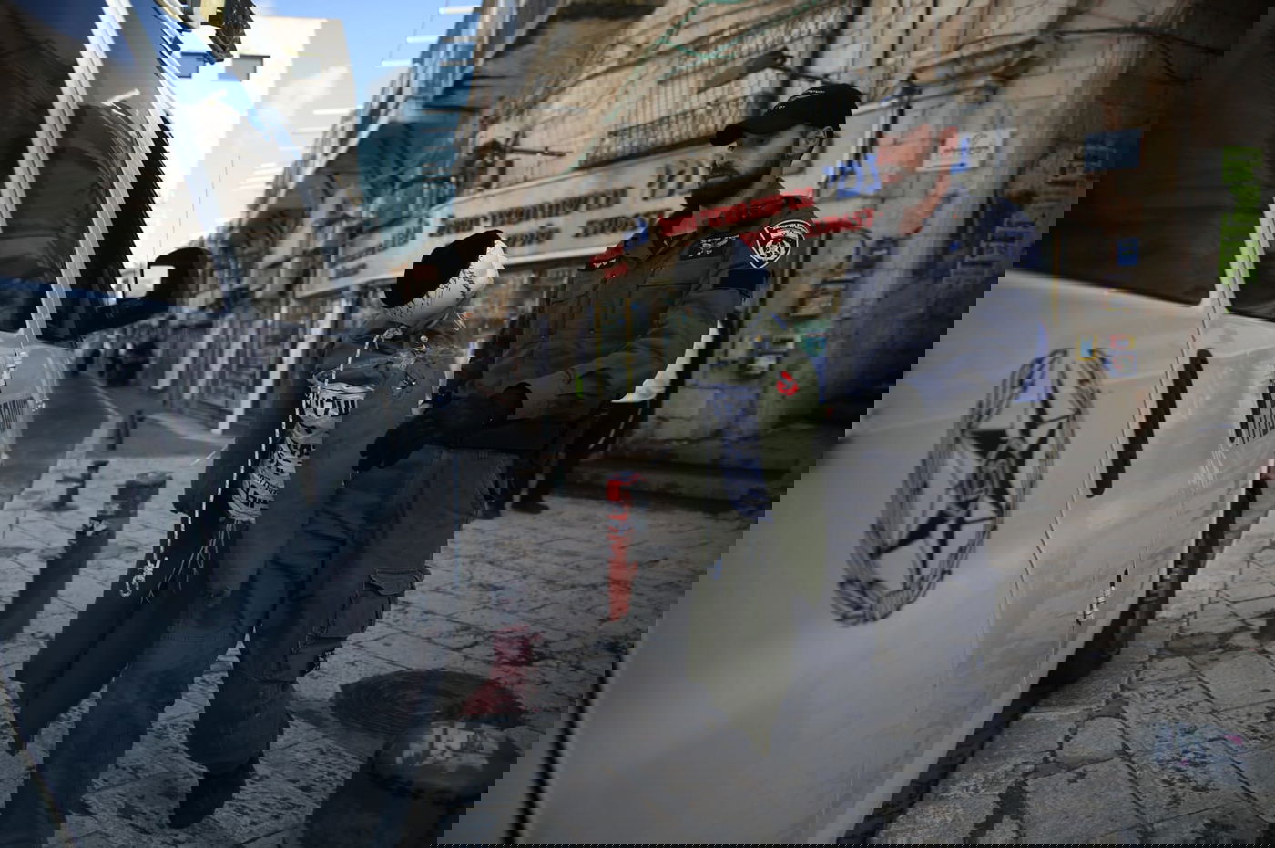 ביום שתלו את המן, תלו הקיצונים בובת חייל