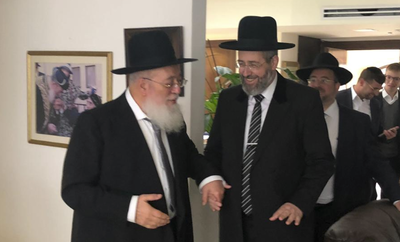 הרב הראשי ביקר במעונו של הראשל"צ הגר"ש עמאר