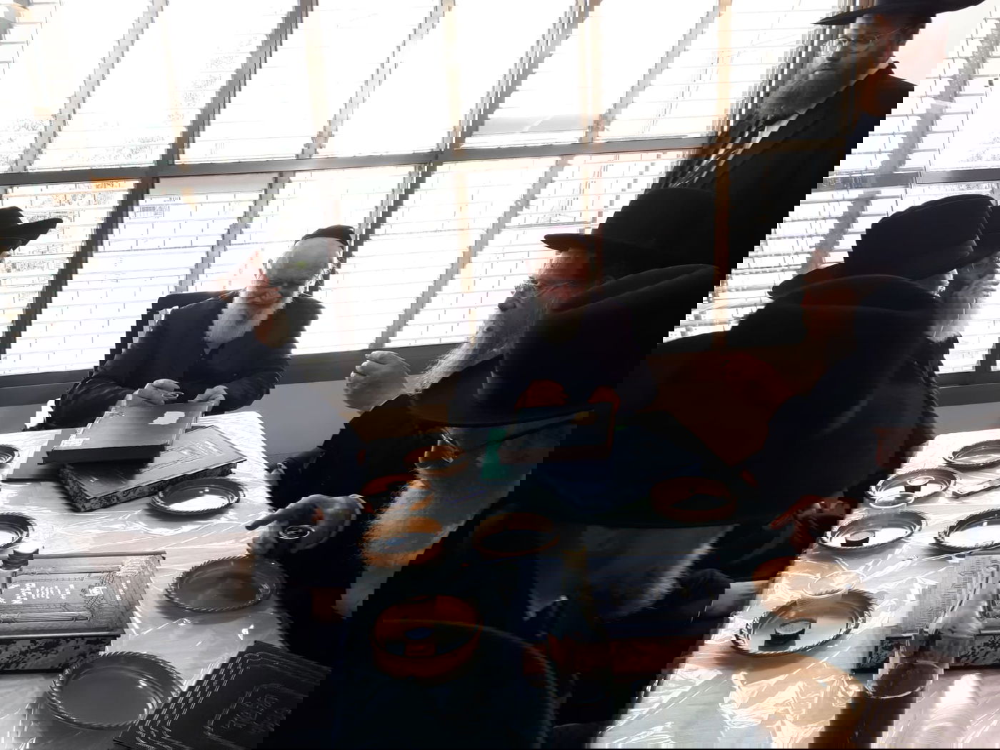 אצל הגר"י זילברשטיין