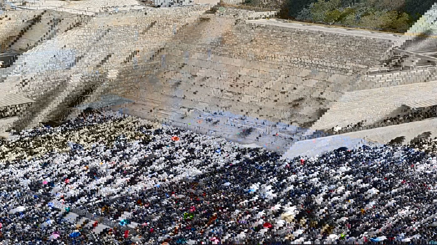 רבבות השתתפו בברכת הכהנים המסורתית