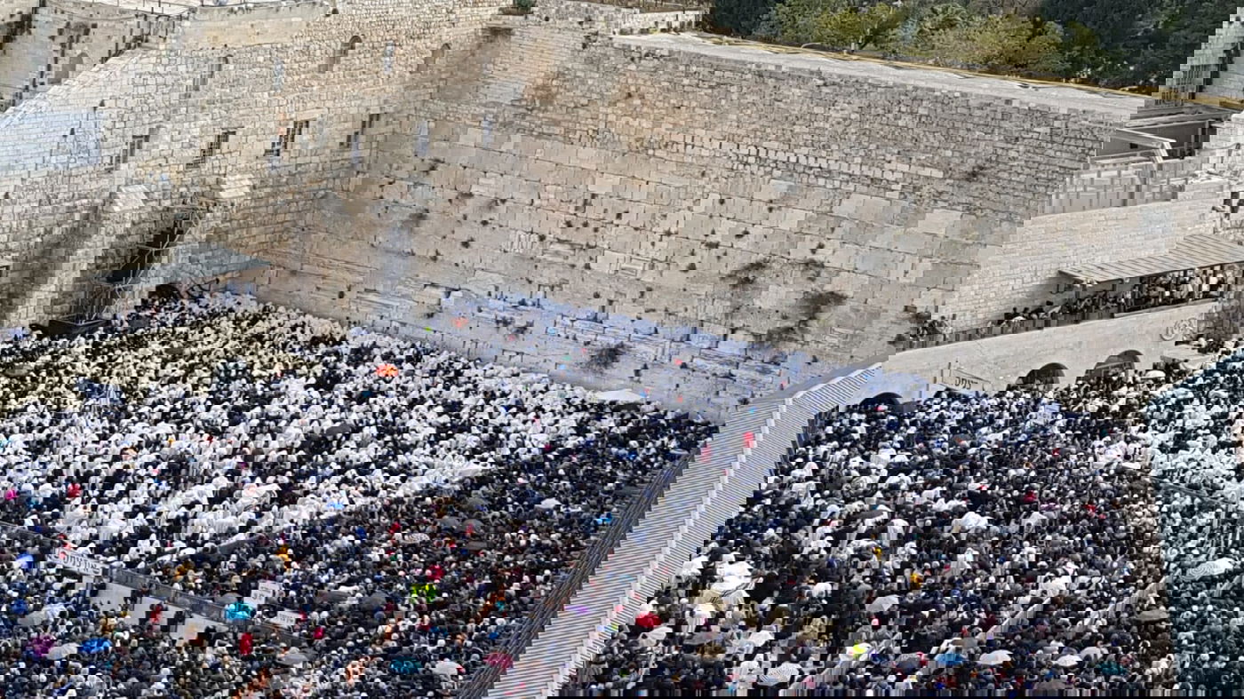 רבבות השתתפו בברכת הכהנים המסורתית