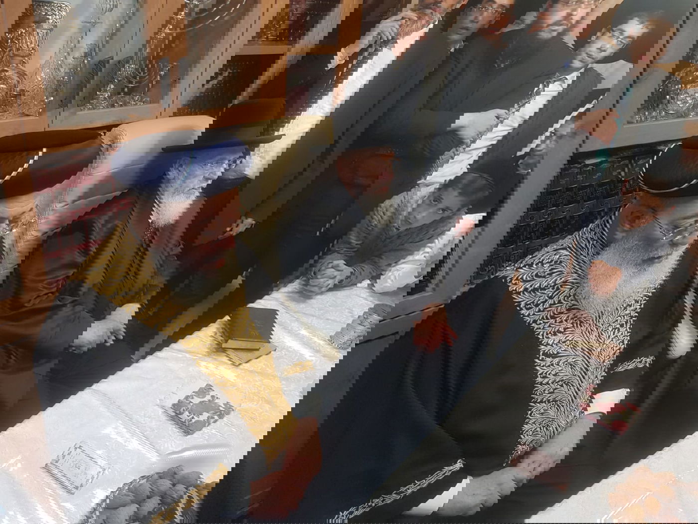 ביקור חג: הגר"ש עמאר במעונו של הגר"ש כהן