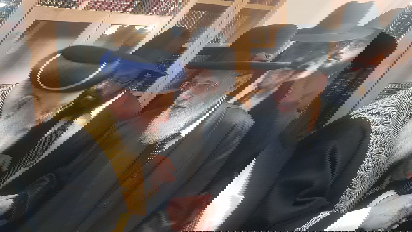 ביקור חג: הגר"ש עמאר במעונו של הגר"ש כהן