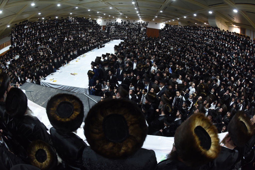 האדמו"ר מפינסק-קרלין פדה חמור בצאנז