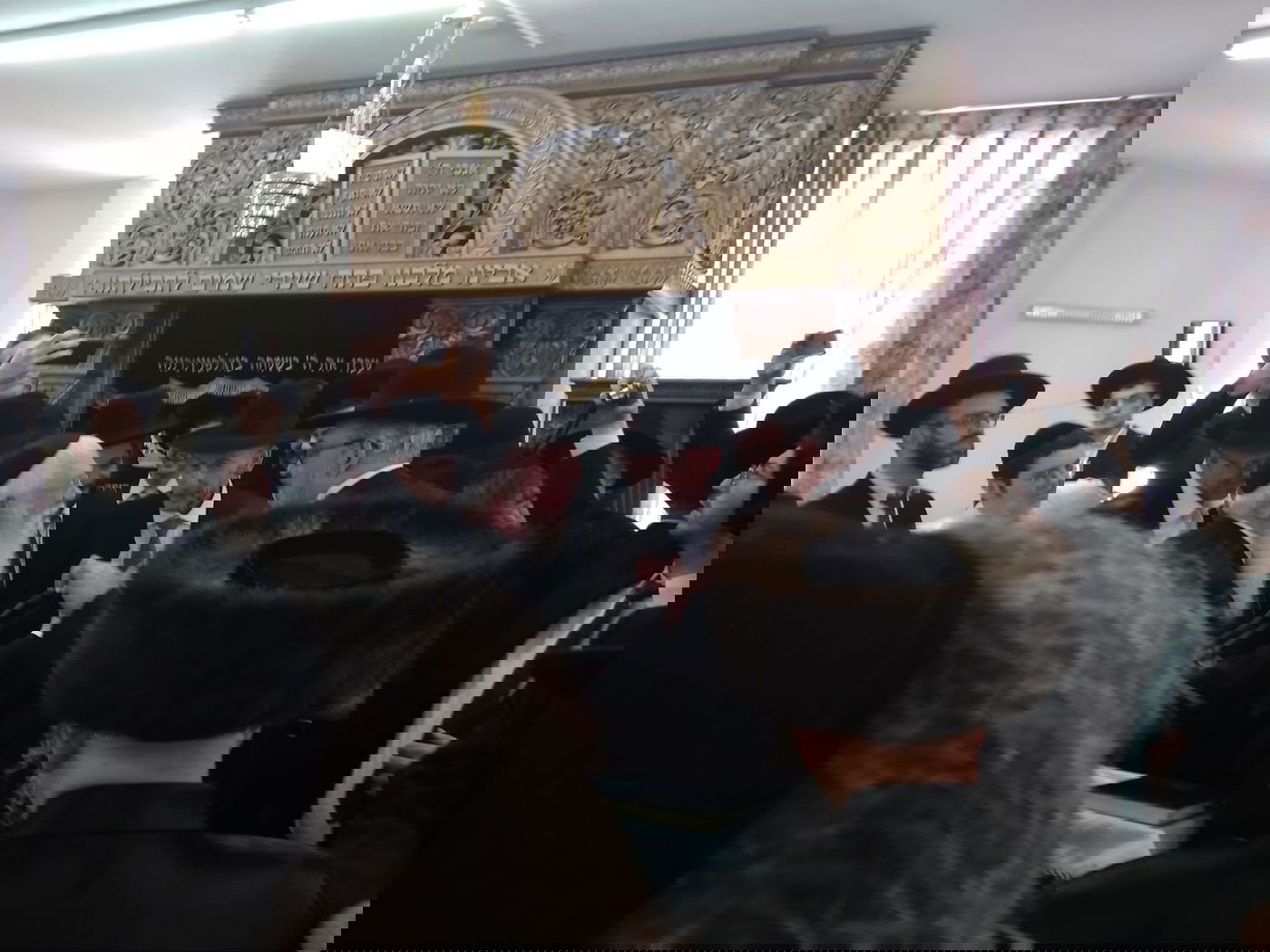 רבנים ואישי ציבור במפגן תמיכה ברבי יגאל רוזן