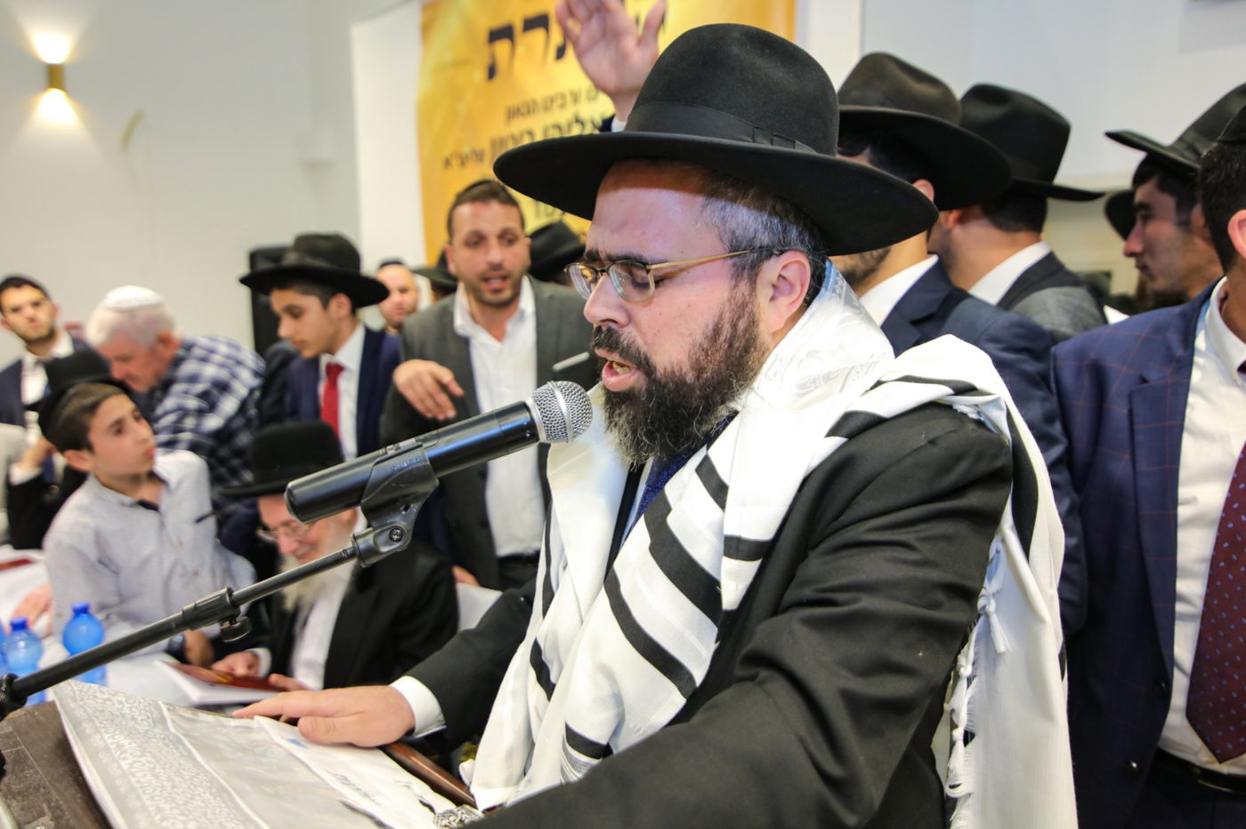 תיעוד: כך הוכתר הרב לקהילה בעיר נתניה