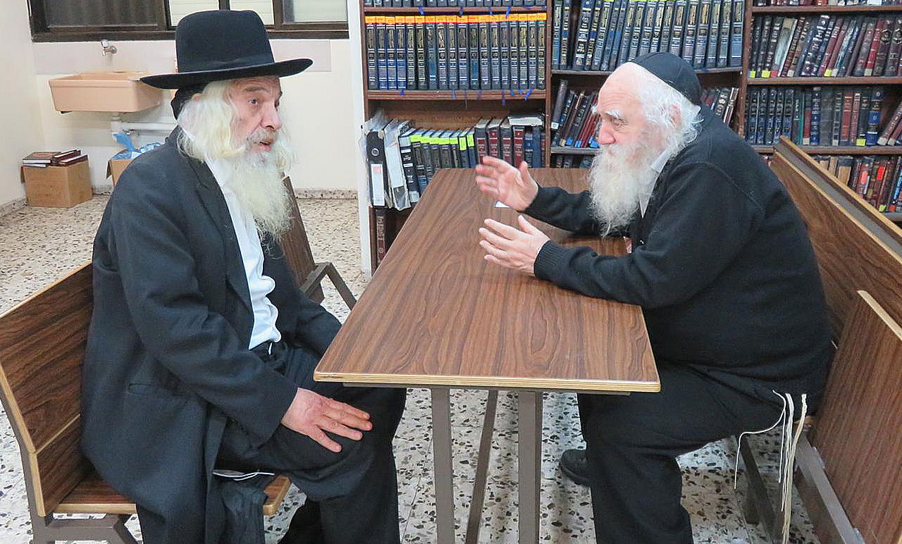 הגר"צ פרידמן בעד, הגר"א דויטש נגד