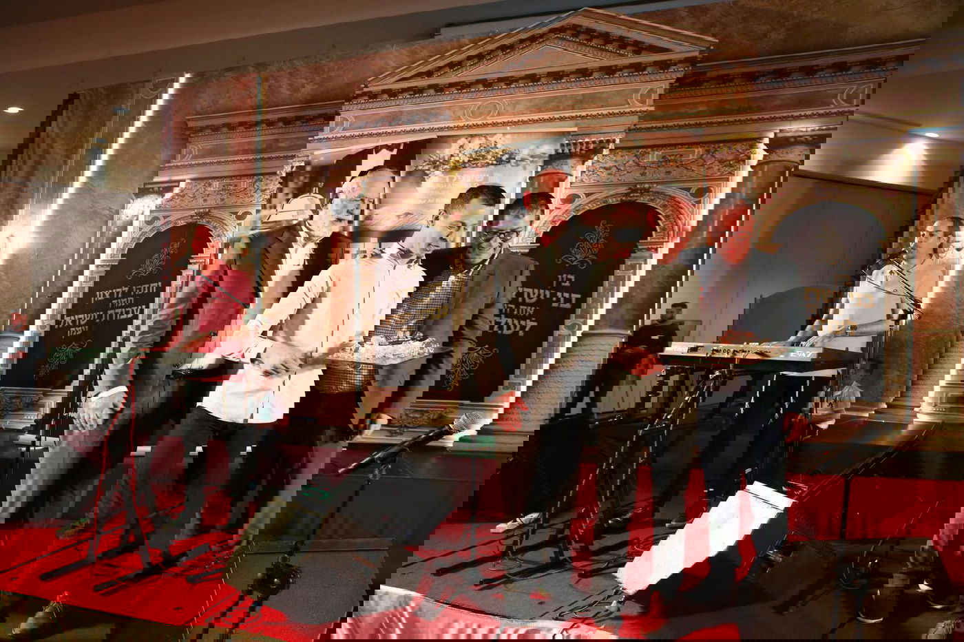 עמירן דביר חגג יום הולדת לעמית סגל • צפו