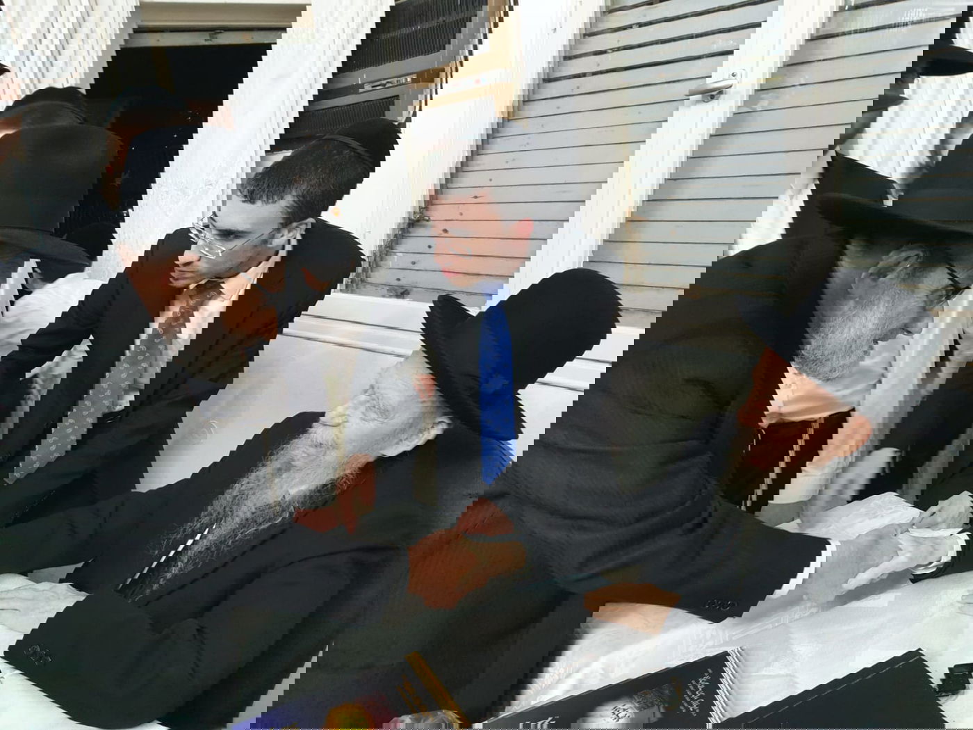 תיעוד: חול המועד במעונו של ראש הישיבה