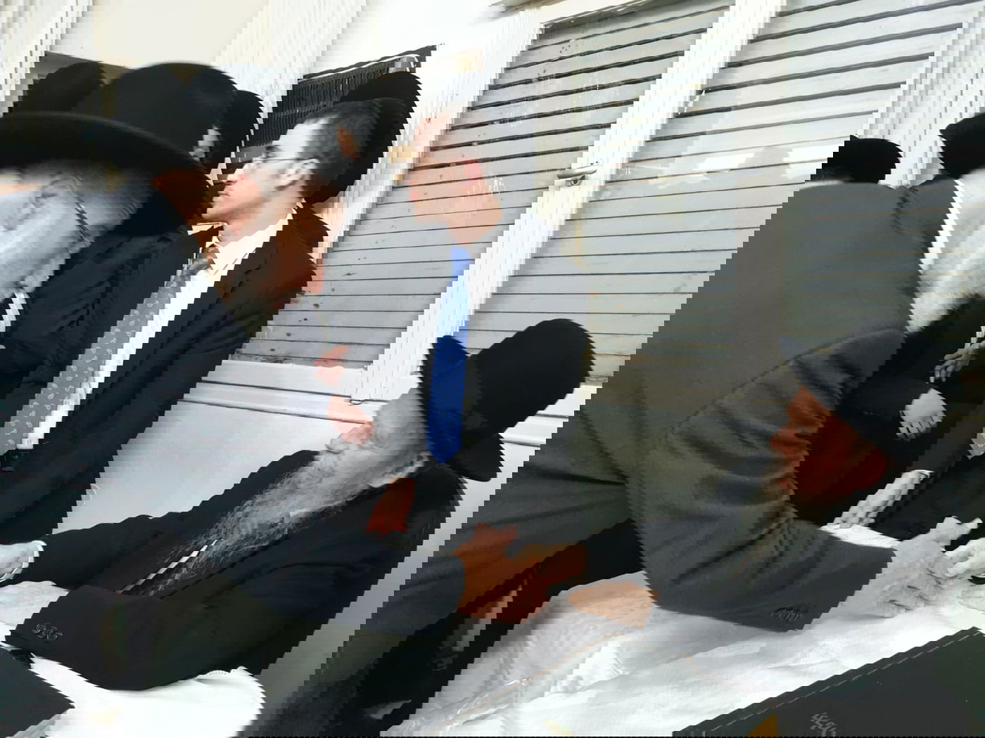 תיעוד: חול המועד במעונו של ראש הישיבה