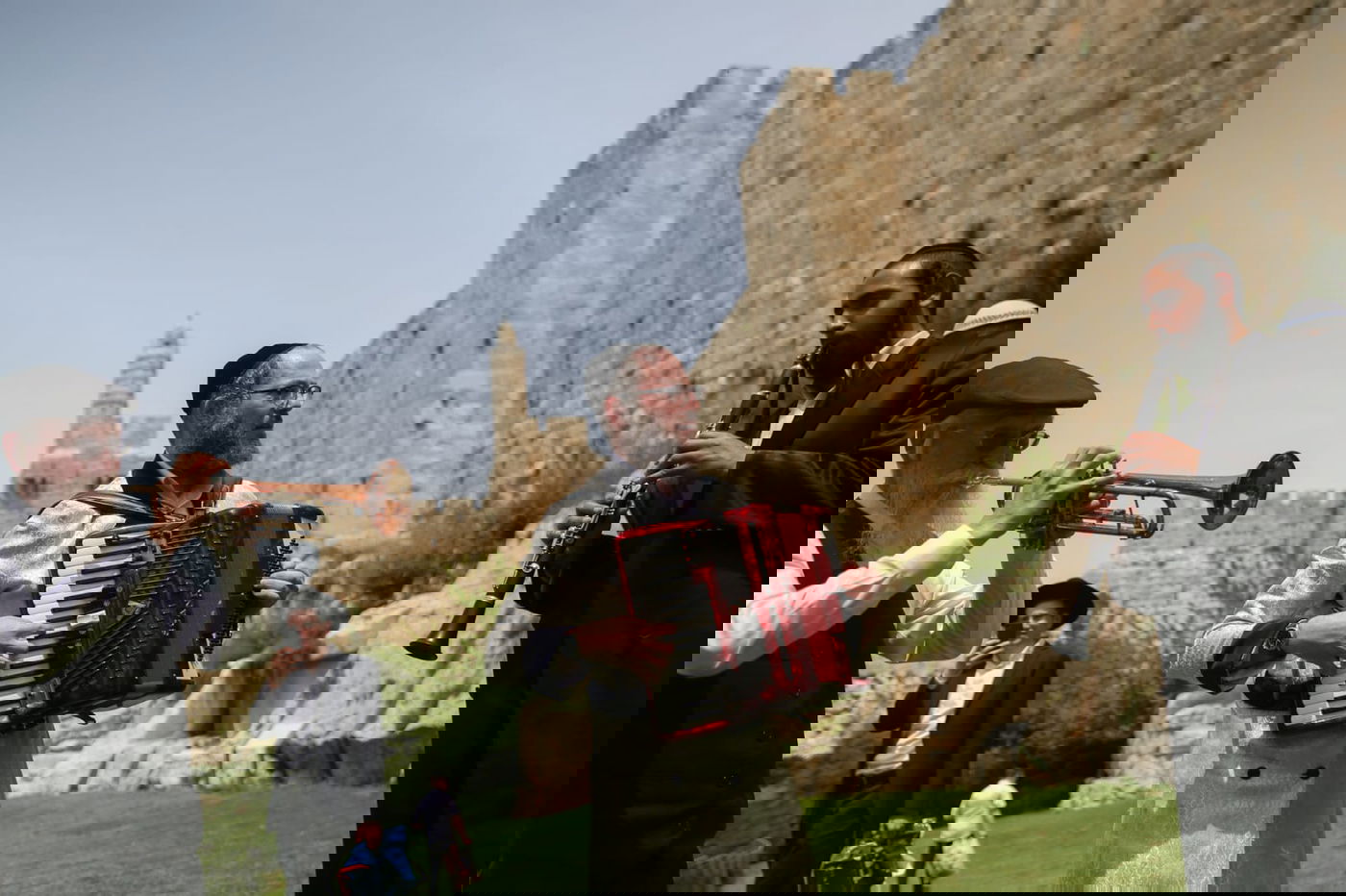 שמחת חג הפסח על חומות העיר העתיקה