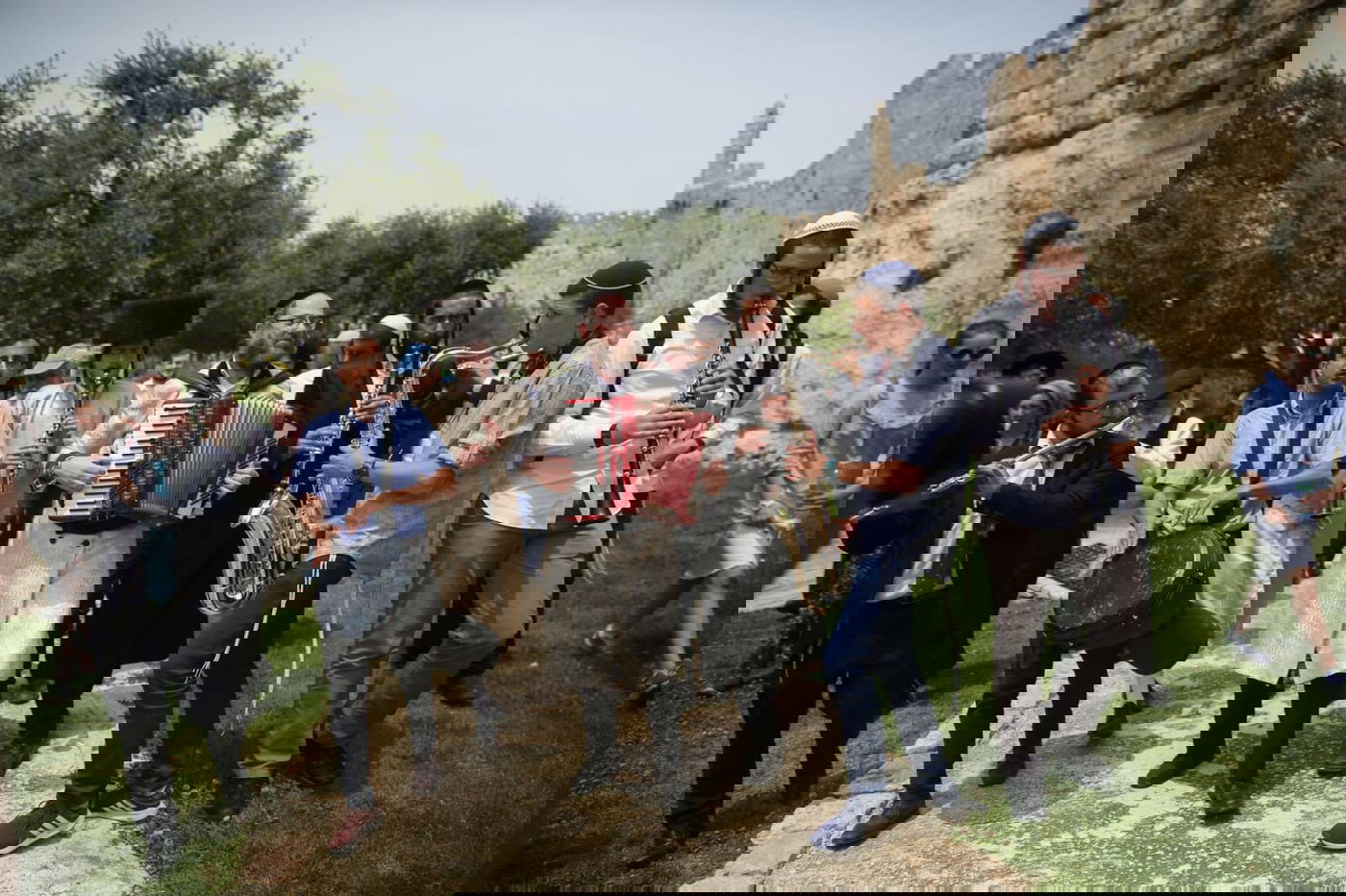 שמחת חג הפסח על חומות העיר העתיקה