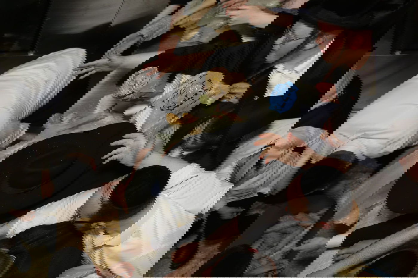 גלריה מרהיבה: הבהלה לחמץ - בירושלים