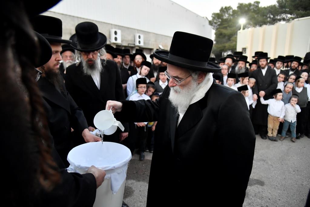 מההכנה עד לחג: פסח עם האדמו"ר מויז'ניץ