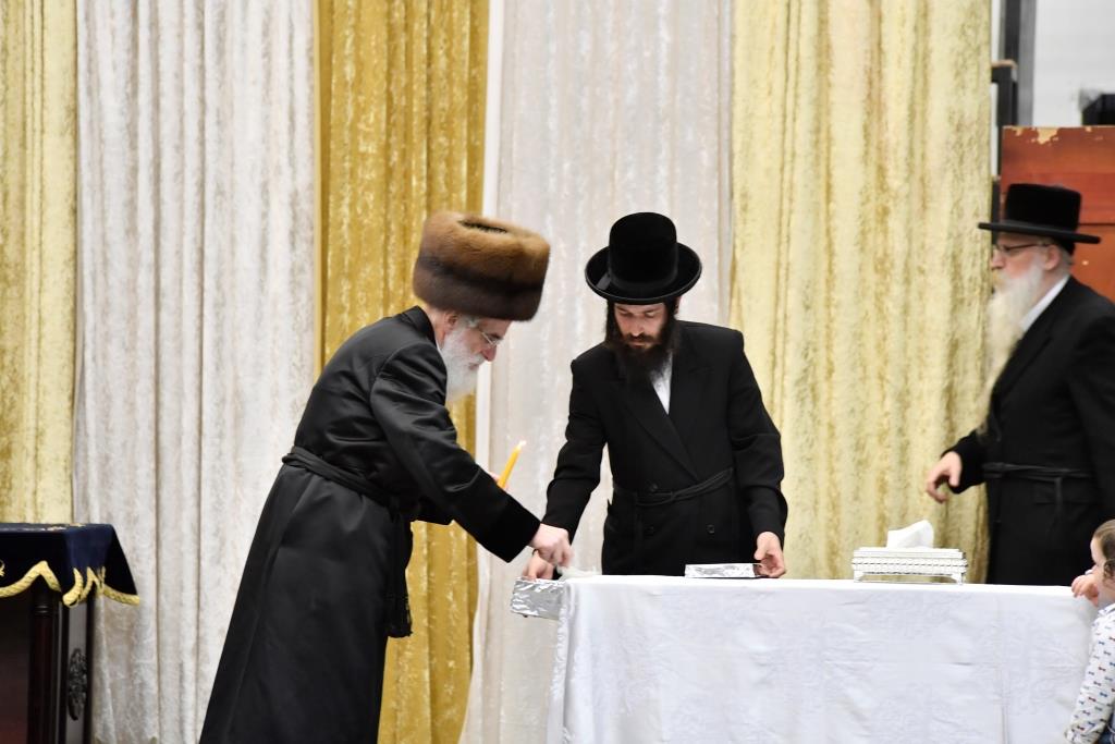 מההכנה עד לחג: פסח עם האדמו"ר מויז'ניץ