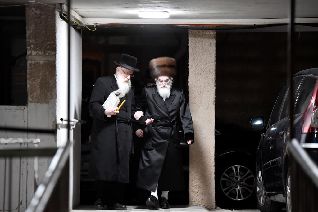 מההכנה עד לחג: פסח עם האדמו"ר מויז'ניץ