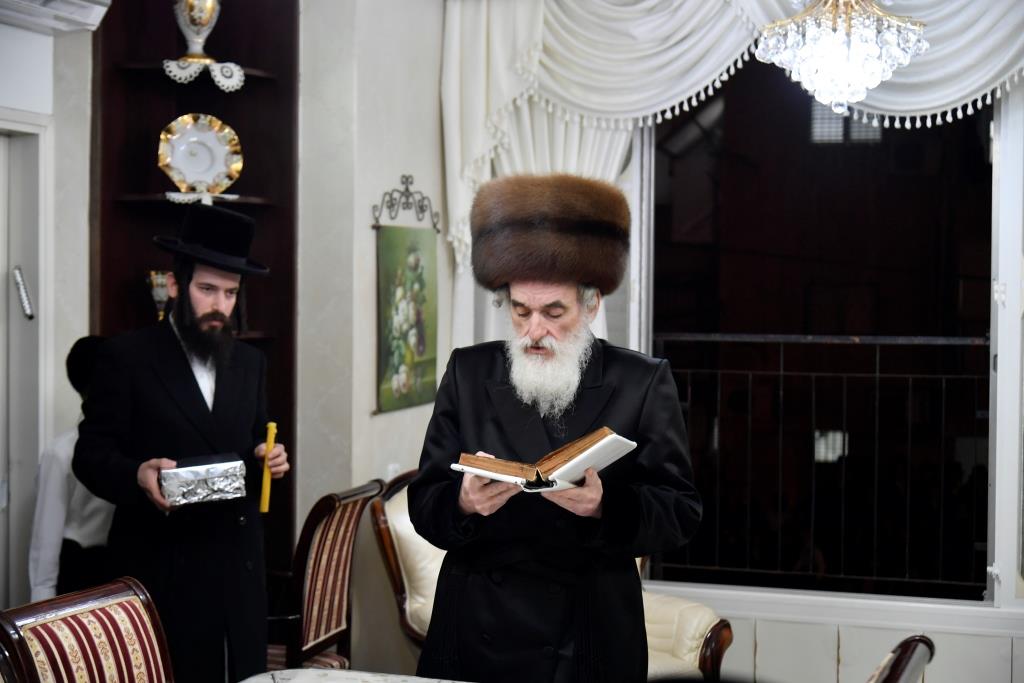 מההכנה עד לחג: פסח עם האדמו"ר מויז'ניץ