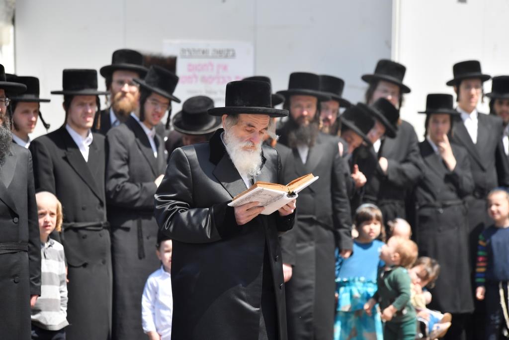 מההכנה עד לחג: פסח עם האדמו"ר מויז'ניץ