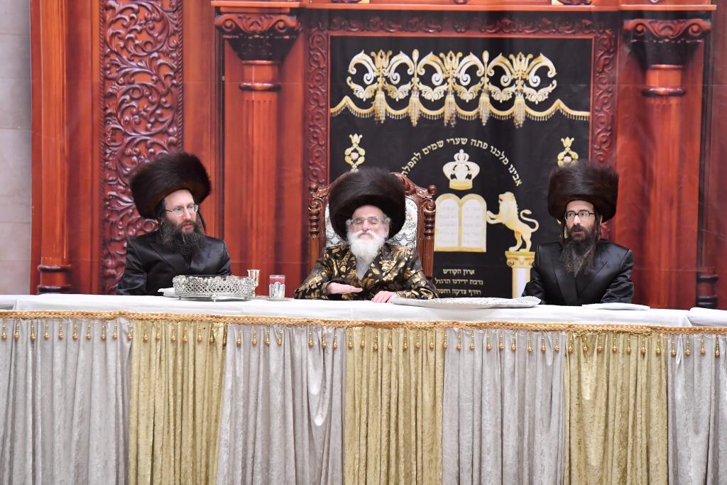 מההכנה עד לחג: פסח עם האדמו"ר מויז'ניץ