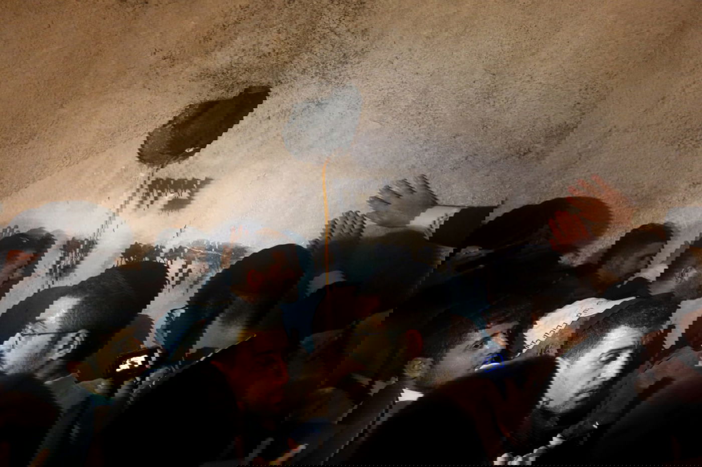 אלפים התפללו בקברו של יהושע בן נון • צפו