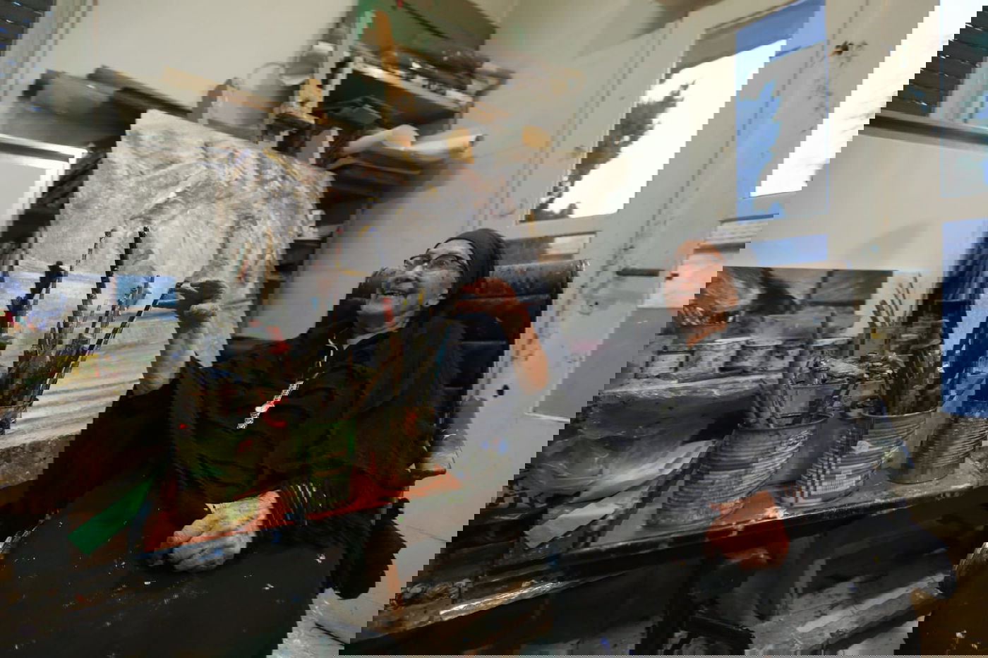 הניצולה שלא מציירת על השואה: "מעציב אנשים"