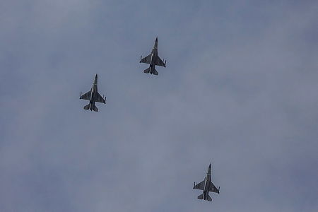 מטוסי קרב של צה"ל בטיסה לעבר הרצועה הערב