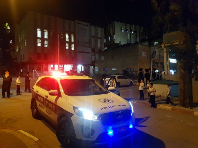 משטרה במקום, במוצ"ש