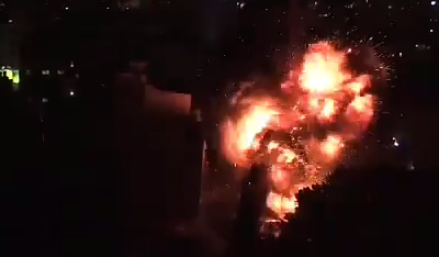 עזה, אמש: פיצוץ עז, פטריית אש ובניין קורס