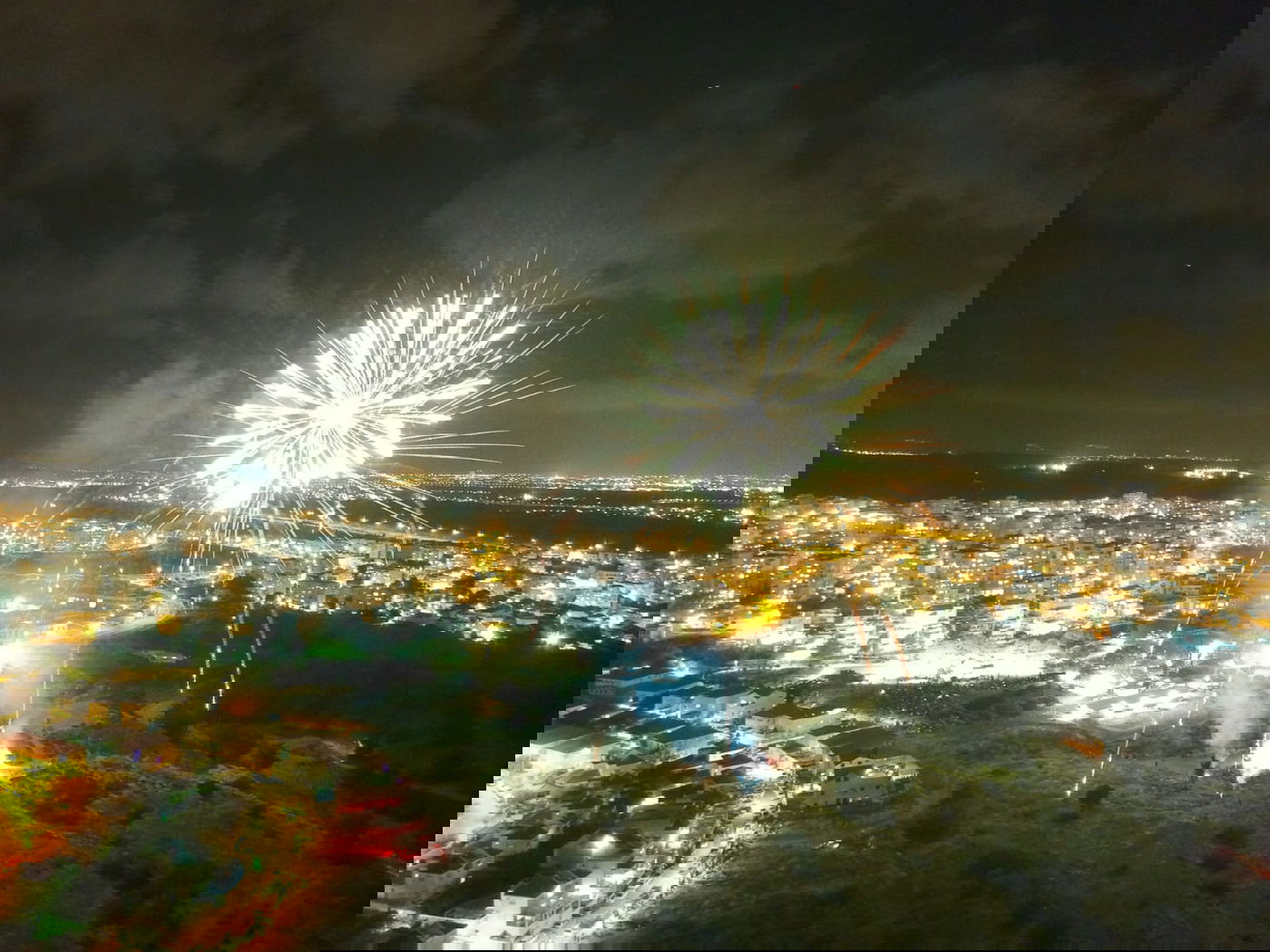 הזיקוקים שהאירו את העיר אלעד | תיעוד