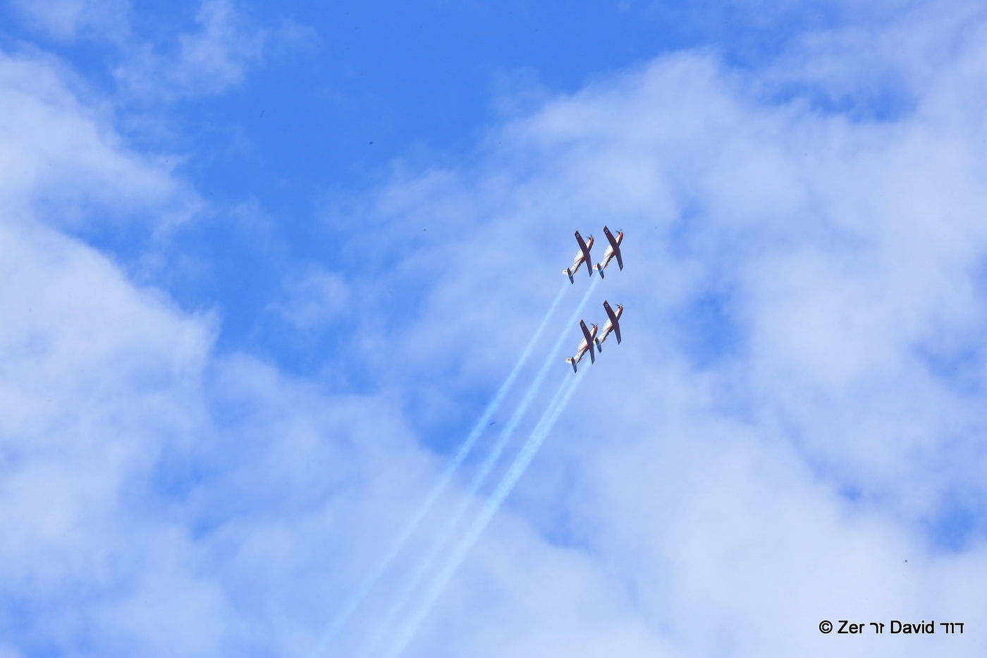 דוד זר ובנו צילמו יחד את המטס והמשט | צפו