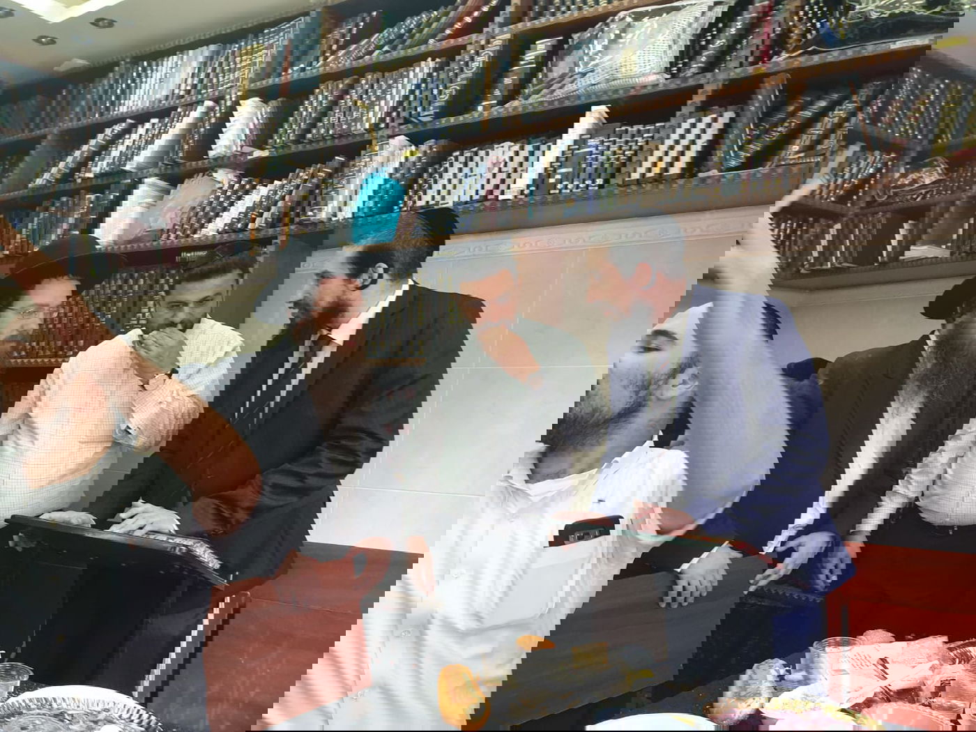 הקהילה חגגה את סיום הש"ס של אחד מחבריה