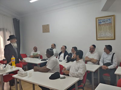 צפו: ילדי ברצלונה שרו 'שלום עליכם' לרבנים