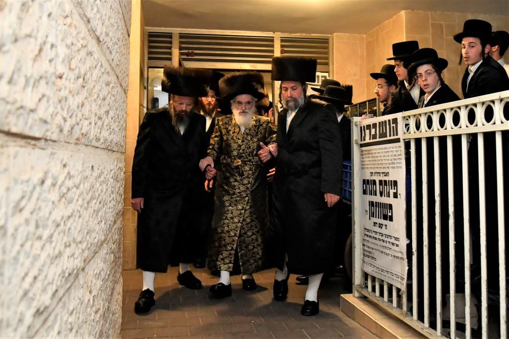 האדמו"ר מויז'ניץ ניחם את משפחת ההרוג