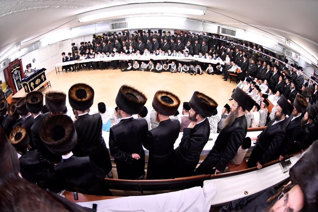 האדמו"ר מויז'ניץ ניחם את משפחת ההרוג