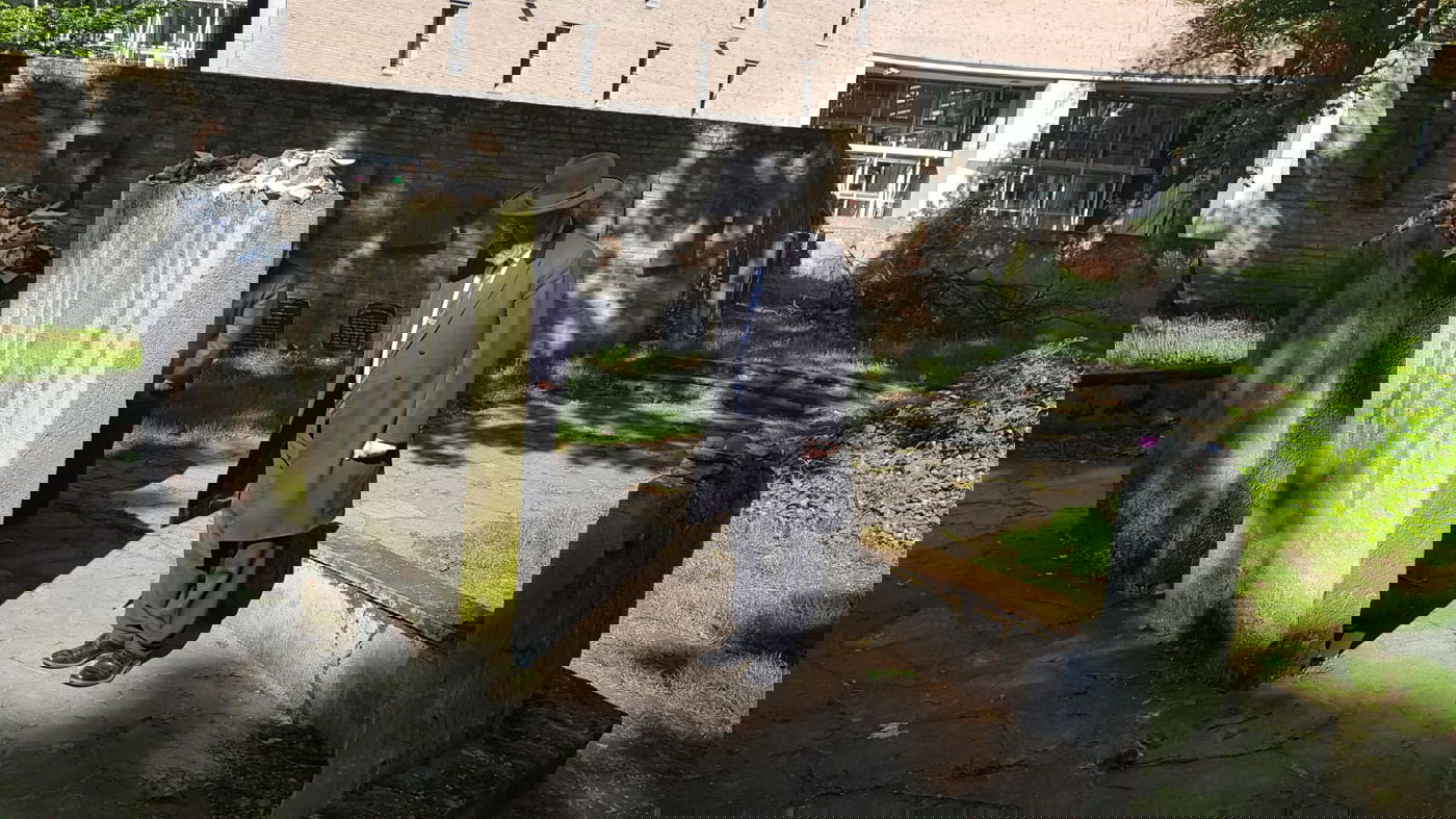 הגר"ד לאו ביקר בקברי הצדיקים בפרנקפורט