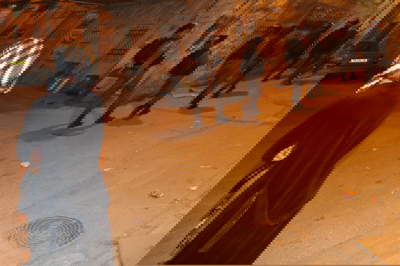 השוטרים בשכונה