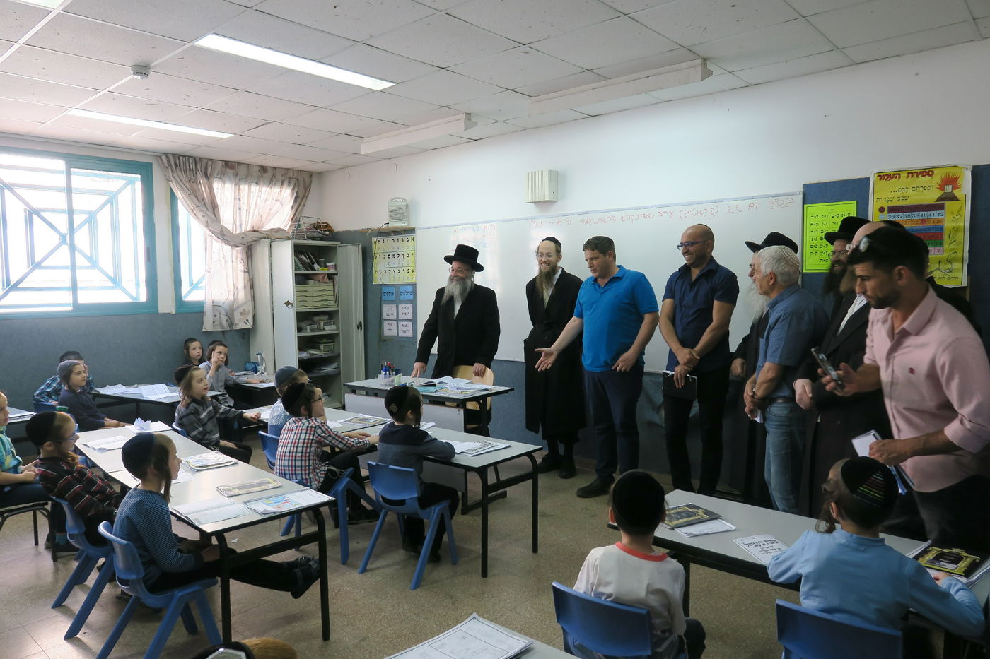 רמי גרינברג הבטיח לחסידים: מבנה לת"ת ולבית הספר