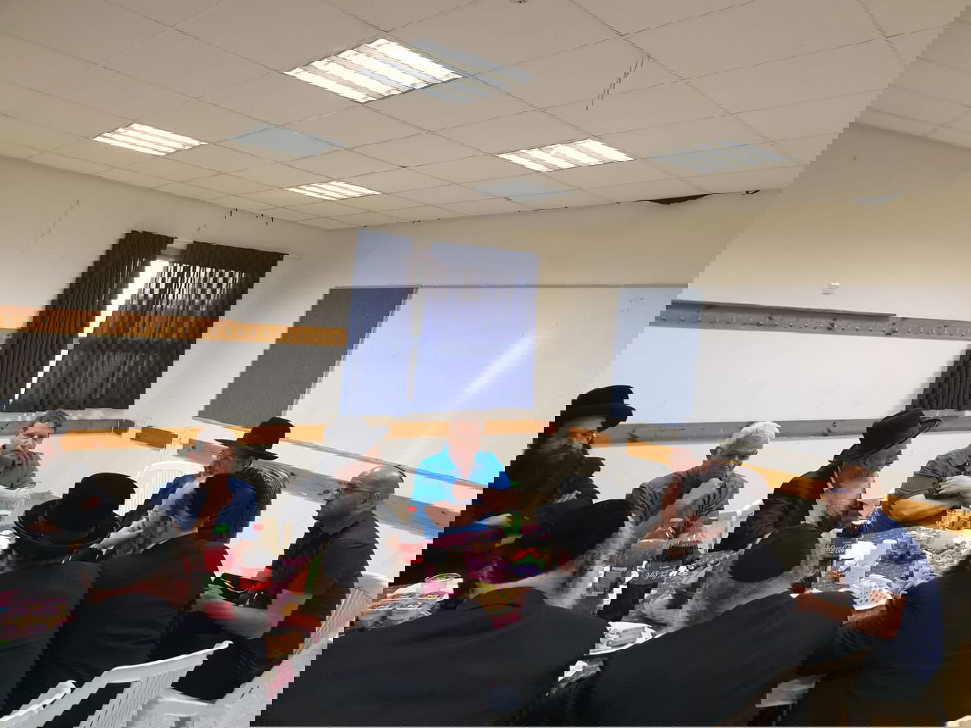 רמי גרינברג הבטיח לחסידים: מבנה לת"ת ולבית הספר