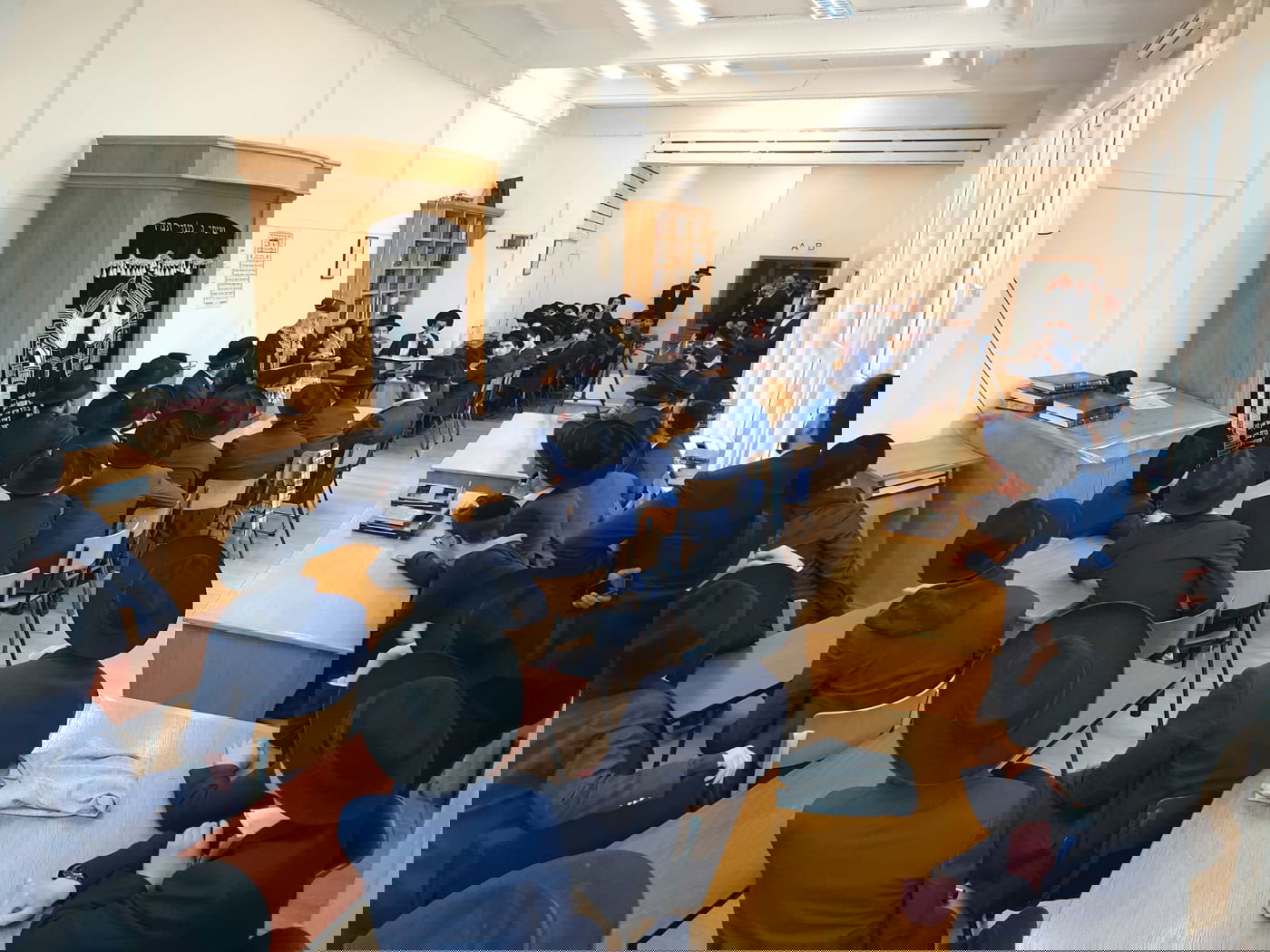 מסע החיזוק של הראשון לציון הגר"י יוסף באנטוורפן. צפו