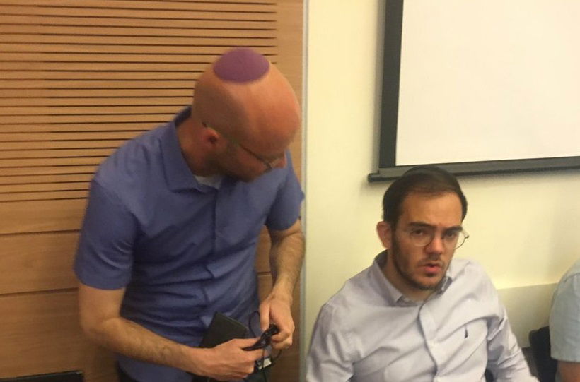 זאב קם, עם הכיפה