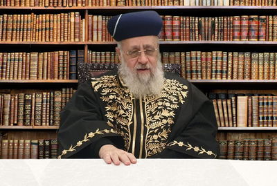 הלכה יומית עם הראשון לציון הגר"י יוסף: 'שומע כעונה' - שכח לספור עומר לילה ויום