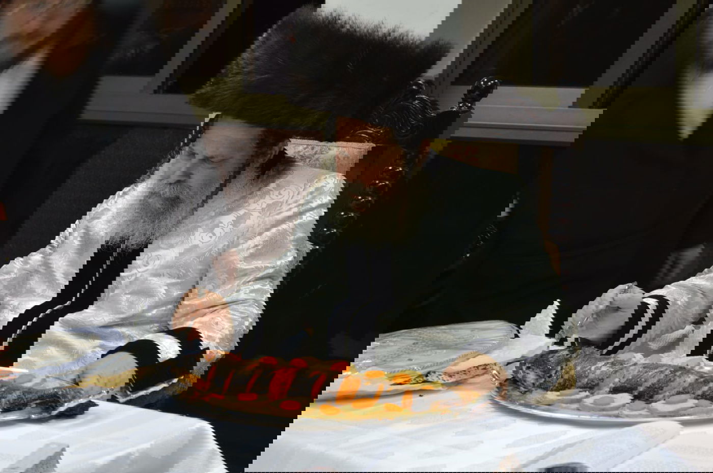 'טיש פסח שני' בחצר נדבורנה-ביתר. תיעוד