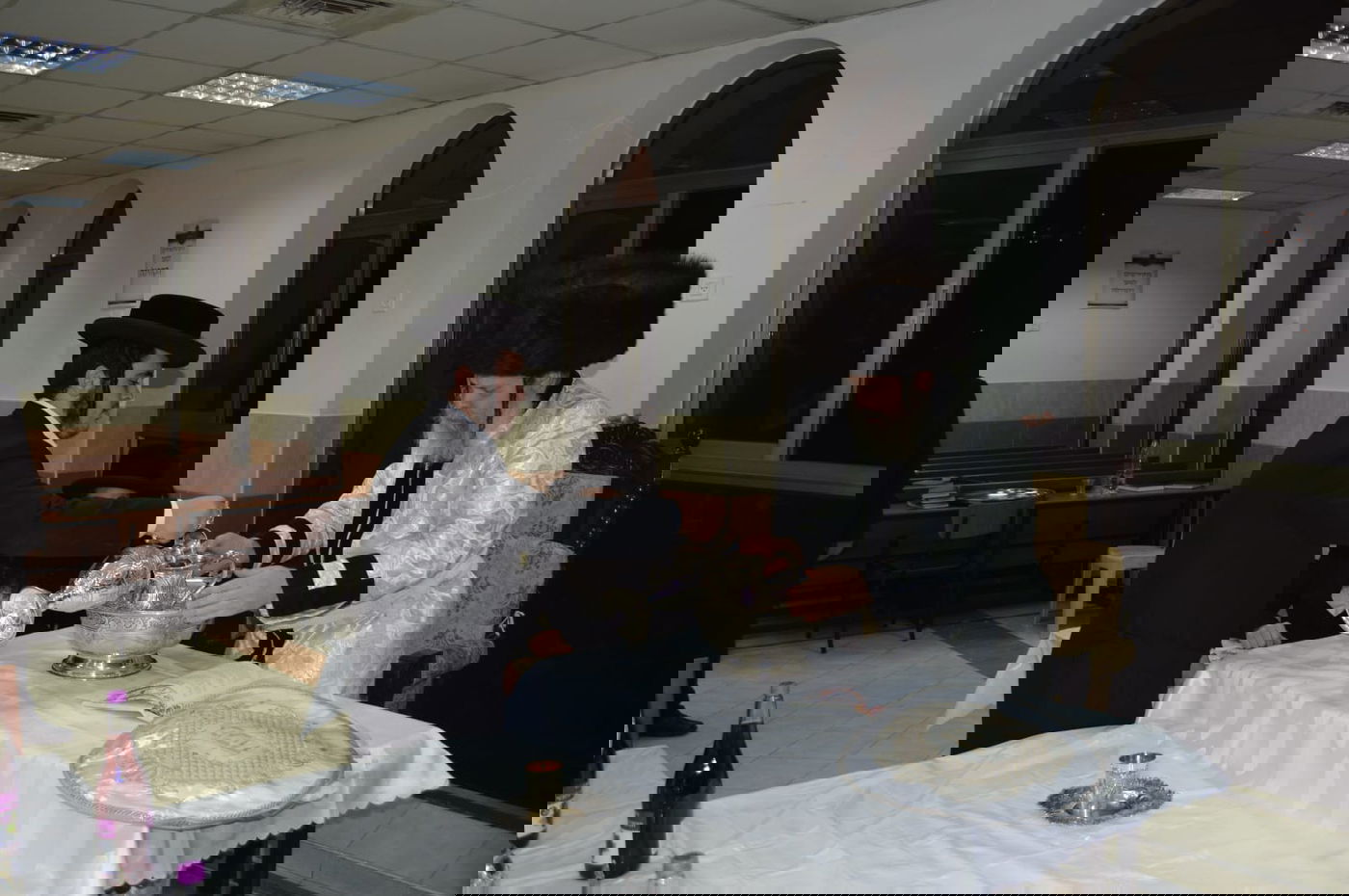 'טיש פסח שני' בחצר נדבורנה-ביתר. תיעוד