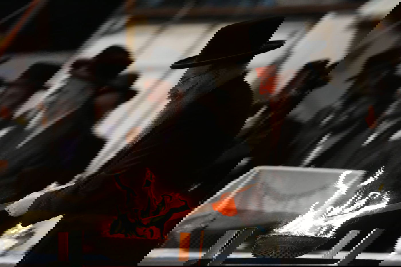 ערב ל"ג בעומר: האדמו"ר שכבר הדליק במירון