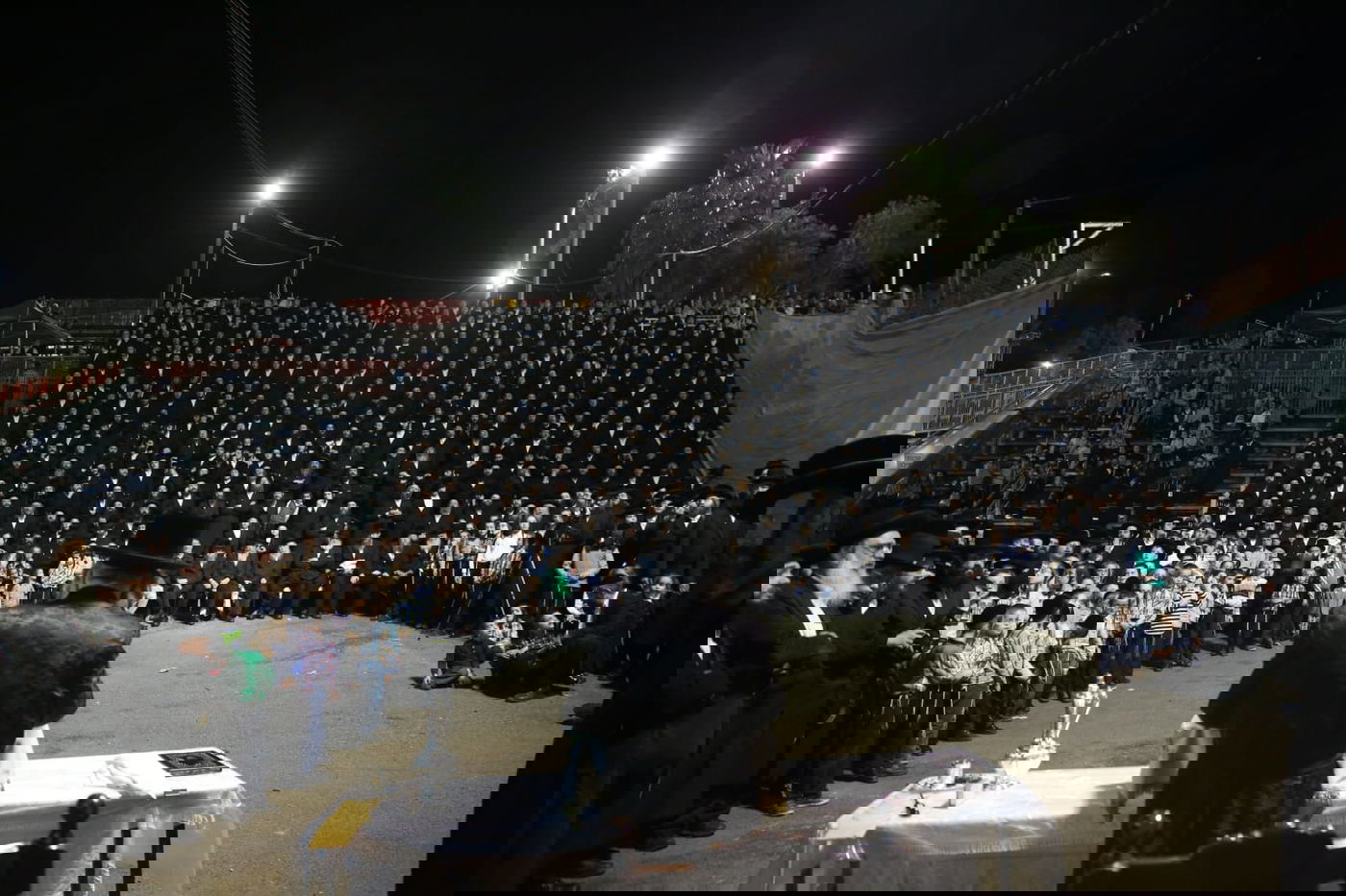 ערב ל"ג בעומר: האדמו"ר שכבר הדליק במירון