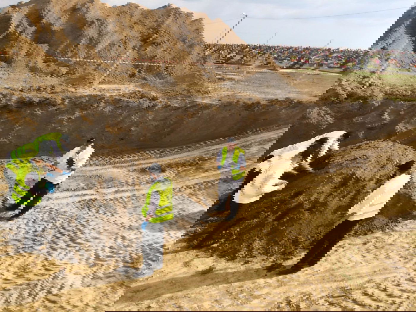 עצמותיהם של יהודי בריסק שנרצחו בשואה - מובאים לקבורה • צפו