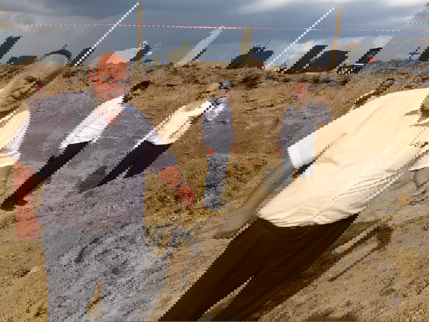 עצמותיהם של יהודי בריסק שנרצחו בשואה - מובאים לקבורה • צפו