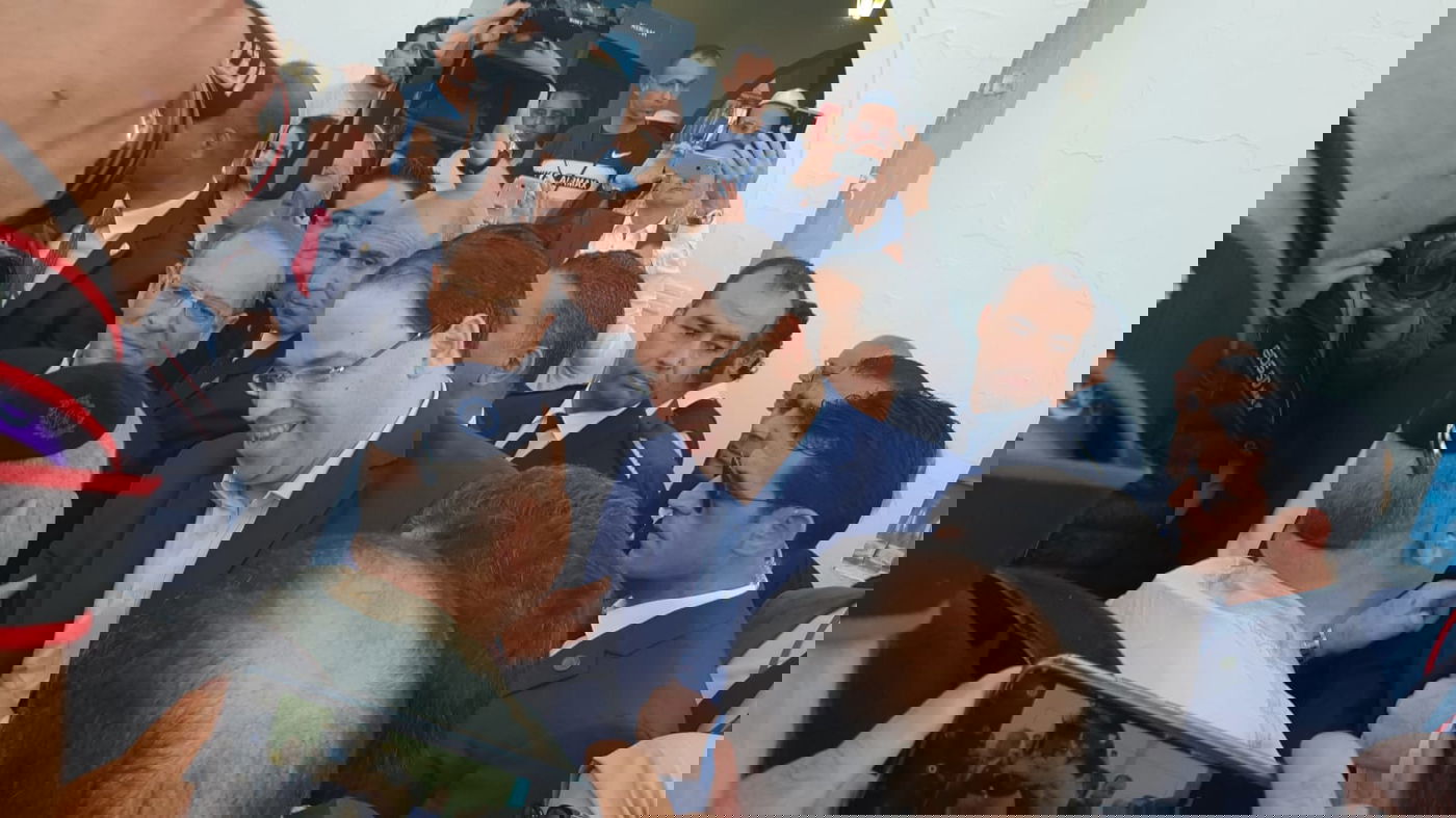 ל"ג בעומר בג'רבה: ראש הממשלה המקומי הצטרף לחוגגים