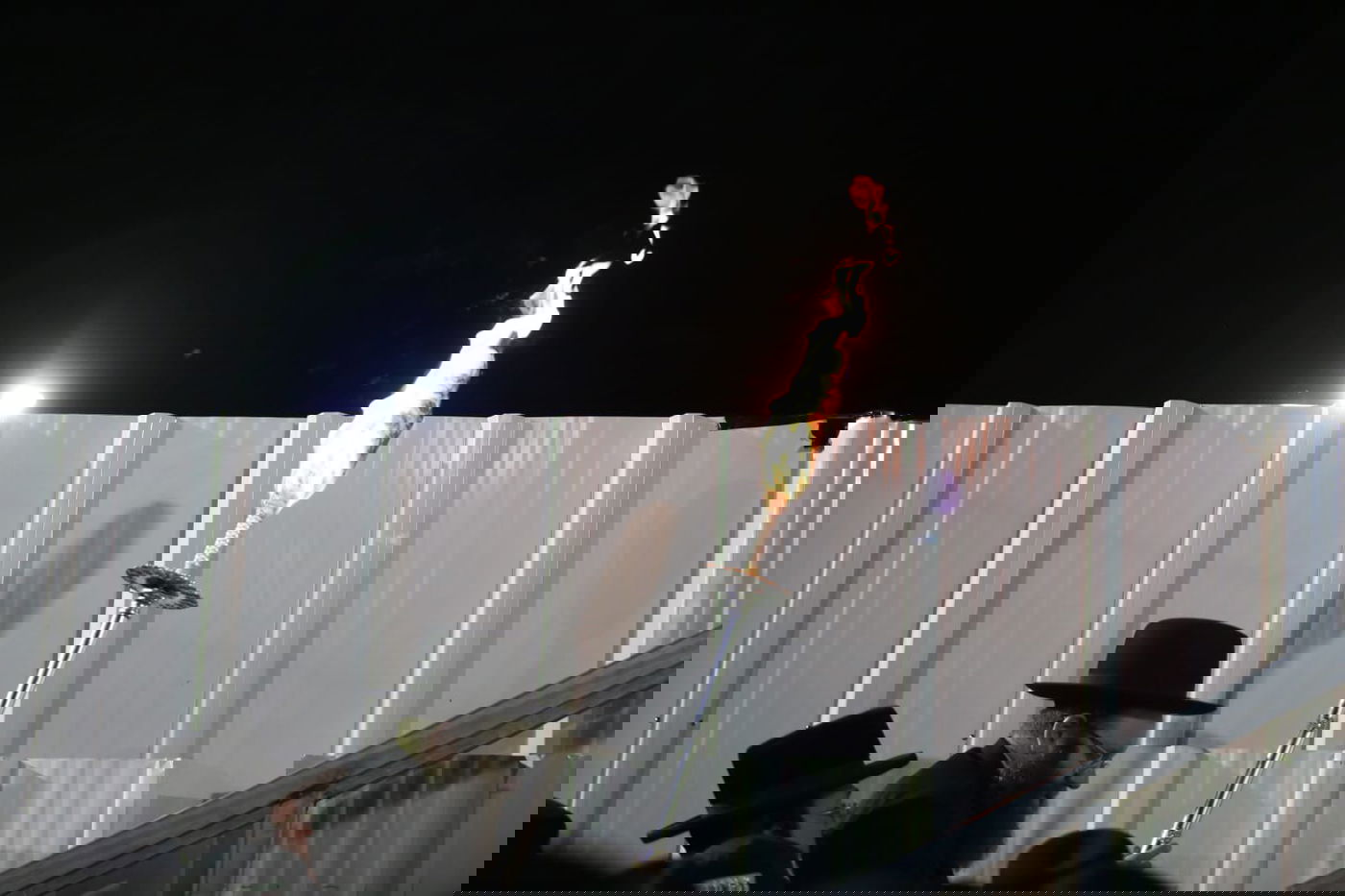 מירון: צפו במעמד ההדלקה המרכזי של האדמו"ר מבאיאן